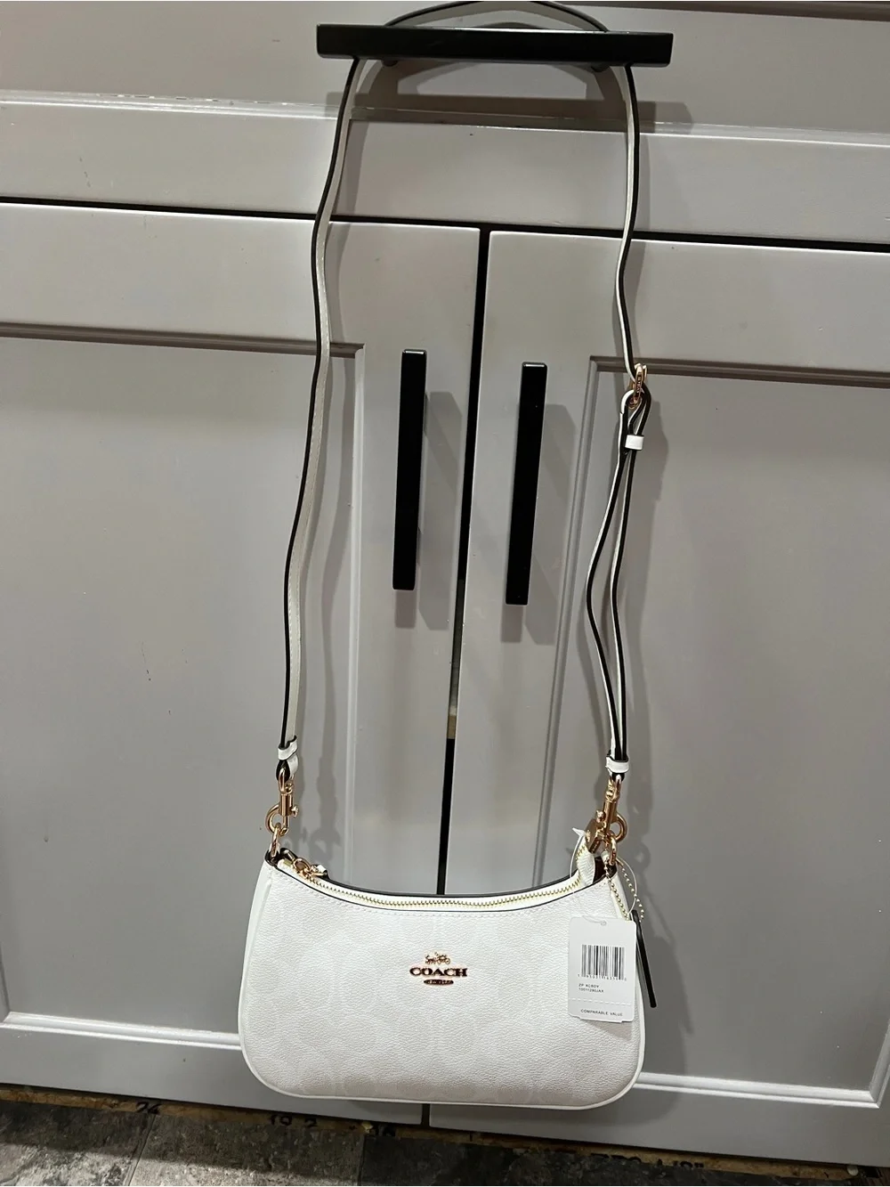 Coach Teri shoulder Bag In signature Canvas (Gold/White/Chalk)